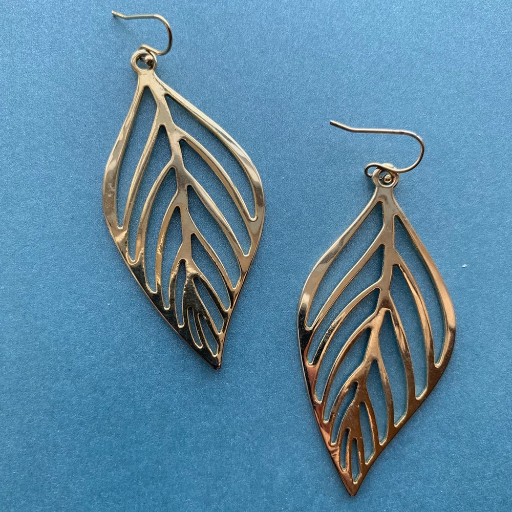 NEW Skeleton Leaf earrings (Gold)